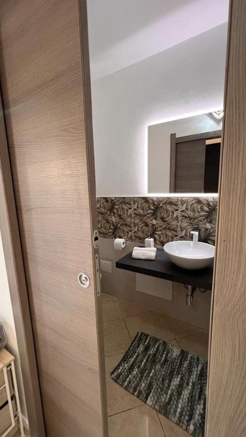 Come Per Incanto Rooms Bosa Esterno foto